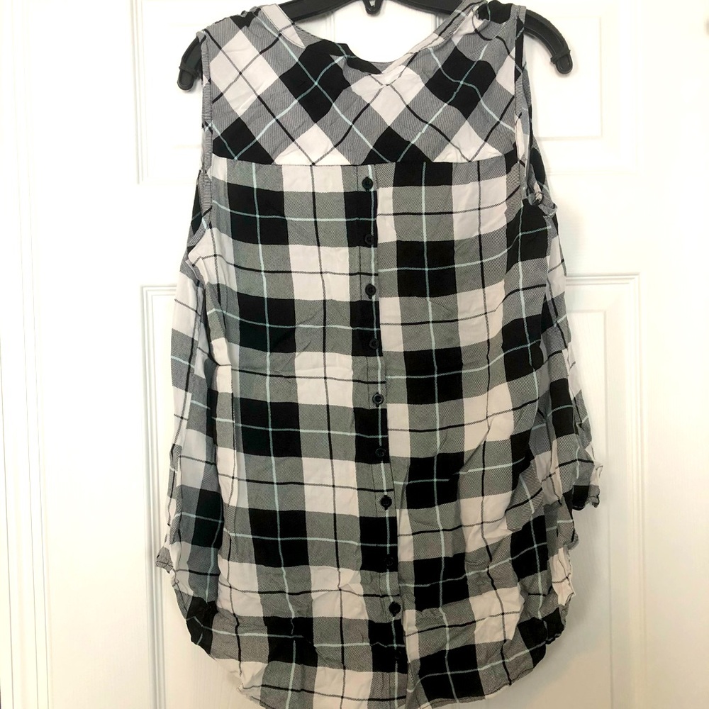 Black and white checkered tank - Picture 2 of 2